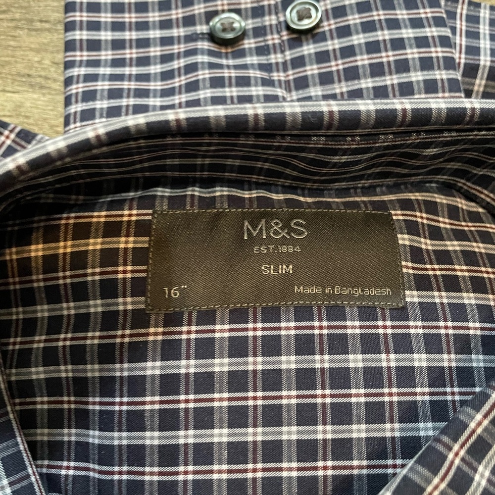 Mens slim M&S button down - Picture 2 of 2